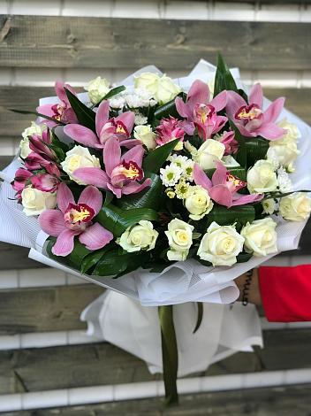 Букет цветов из: Розы и Хризантемы в Алтухово