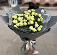 Букет Белые кустовые розы Солинеро в Алтухово