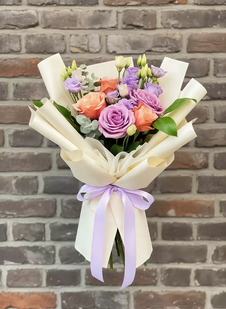 Букет цветов из: Лизиантусы и Розы в Алтухово