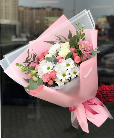 Букет цветов из: Розы, Лизиантусы и Хризантемы в Алтухово